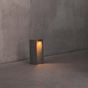FARO BARCELONA LED-svetilka za podnožje Grot, 2700K, siva, beton, IP55, višina 40 cm, Siva, Beton, Sodobni
