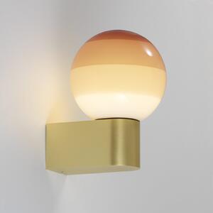 MARSET LED stenska svetilka Dipping Light A1, krem/medenina, zatemnjen, Zlata / medeninasta, Dnevna soba / jedilnica, Kovina, Dizajn, Globus