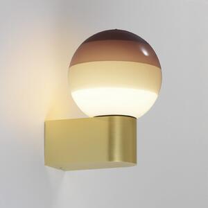 MARSET LED stenska svetilka Dipping Light A1, rjava/medenina, zatemnjen, Zlata / medeninasta, Dnevna soba / jedilnica, Kovina, Dizajn, Globus