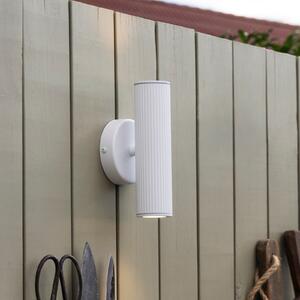 Globen Lighting stenska svetilka Hubble, bela, višina 21 cm, IP44, zatemnjen, Bela, Dnevna soba / jedilnica, Aluminij