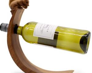 Leseno stojalo za vino – Veverica