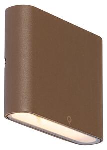 Sodobna zunanja stenska svetilka rjavkasto rdeče barve 11,5 cm, vključno z LED IP65 - Batt