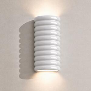 Lucande LED-stenna svetilka Riff, bela, keramika, višina 25 cm, zatemnjen, Bela, Hodnik, Dizajn