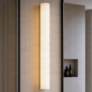 Lucande LED-stenna svetilka za kopalnico Victoire, 70 cm, bela/krom, CCT, Bela, Kopalnica, Steklo, Sodobni