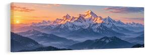 Slika alpska panorama ob sončnem vzhodu