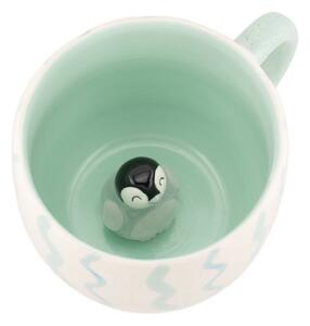 Mentolno zelena skodelica Surprise Penguin – Sass & Belle