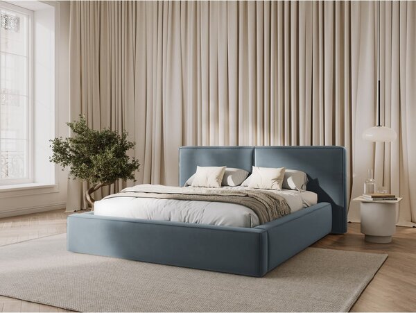 Svetlo modra žametna oblazinjena zakonska postelja s prostorom za shranjevanje in z letvenim dnom 200x200 cm Arendal – Cosmopolitan Design