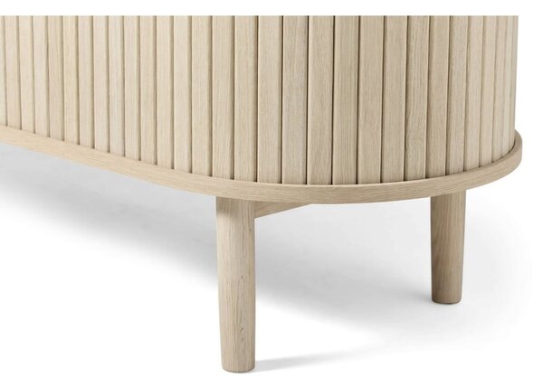 Komoda v hrastovem dekorju z drsnimi vrati v naravni barvi 140x76x45 cm Meta – Unique Furniture