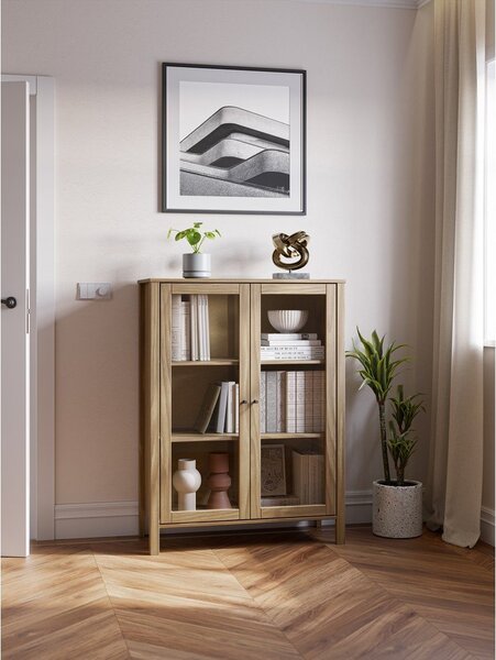 Vitrina iz masivnega bora v naravni barvi 90x120x40 cm Alessandra – Marckeric