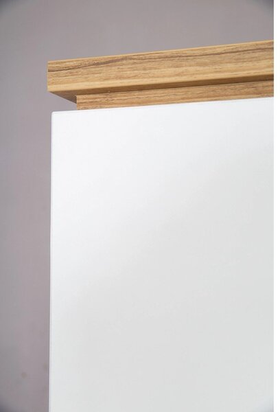 Bela otroška garderobna omara v hrastovem dekorju 135x200 cm Finn – Roba