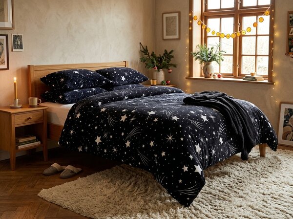 Posteljnina mikropliš NIGHT SKY črna Dimenzije posteljnine: 70 x 90 cm | 140 x 200 cm