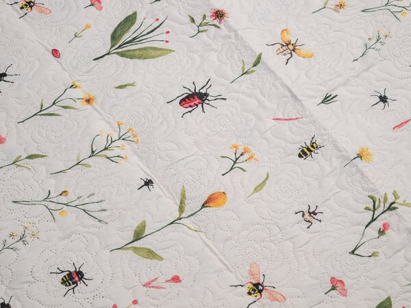 Pregrinjalo za posteljo INSECTA, kremno Dimenzije: 170 x 210 cm