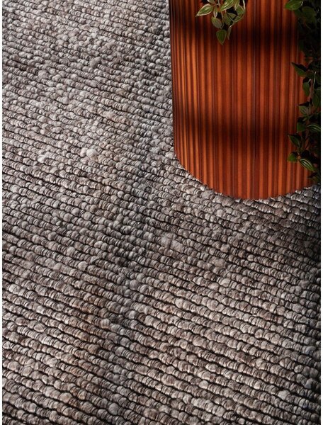 Temno siva okrogla preproga 80x150 cm Wilma – Villeroy&Boch