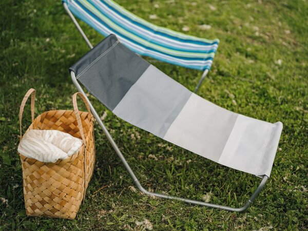 Komplet 2 zložljivih plažnih ležalnikov SAND, sive črte