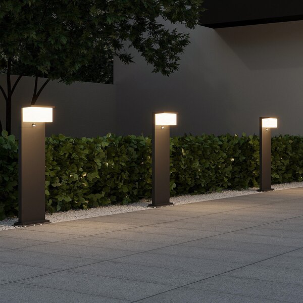 Trio Lighting Nestos LED luč za osvetlitev poti s senzorjem gibanja, IP54, Črna, Kovina, Sodobni