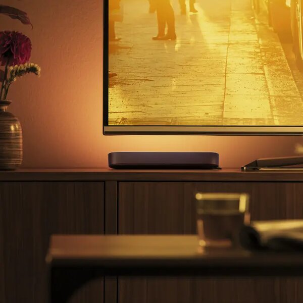 NAMIZNA SVETILKA BARVA PHILIPS HUE ČRNA 8718696170731