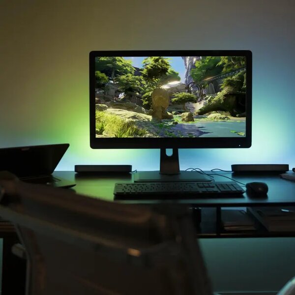 NAMIZNA SVETILKA BARVA PHILIPS HUE ČRNA 8718696170731