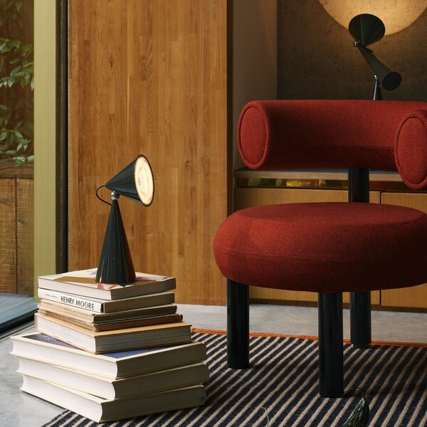 Tom Dixon LED baterijska namizna svetilka Pose, antracitna, višina 25 cm, zatemnjen, Črna, Dnevna soba / jedilnica, Plastika, Dizajn