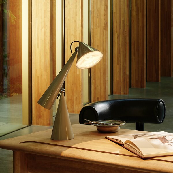 Tom Dixon LED namizna svetilka Pose Task Light, zlata, 41 cm, zatemnjen, Zlata / medeninasta, Dnevna soba / jedilnica, Plastika, Dizajn