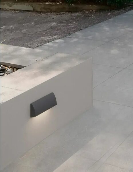 ZUNANJA STENSKA SVETILKA LIV LED 3,5 W/3000K/245,3 lm/IP54/TEMNO SIVA NL9018062