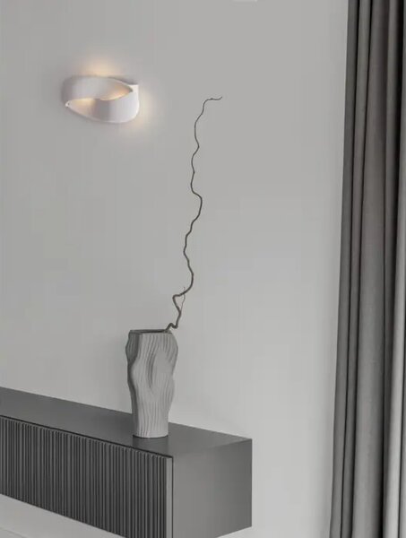 STENSKA SVETILKA INFINITY LED 6W/3000K/535lm/IP20/BELA NL9695229
