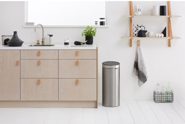 Jeklen koš za smeti na dotik v mat srebrni barvi 30 l Touch Bin – Brabantia