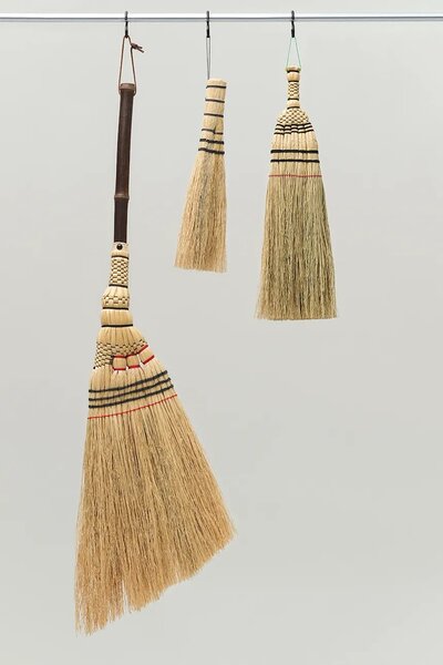 HAY metla iz bambusovega lesa 100 x 30 cm