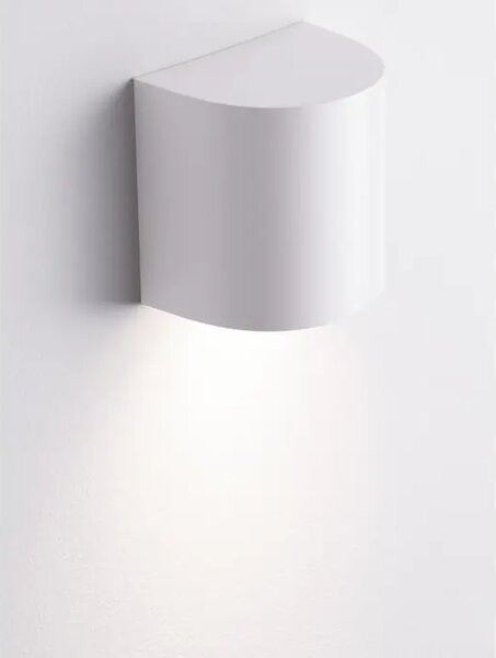 STENSKA SVETILKA YORK BELA \r\nLED GU10 1x10 W \r\n100–240 V NL9030833