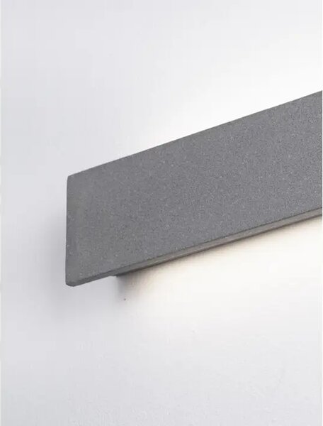 STENSKA SVETILKA LUNA SIVA \r\nLED 19 W 100–265 V 1191 lm \r\n3000K IP65 NL9540236