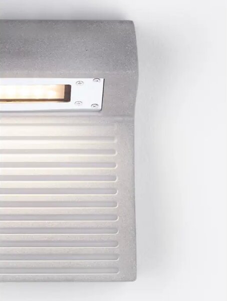STENSKA SVETILKA MORIS SIVA \r\nLED 8 W 220–240 V 418 lm \r\n3000K IP65 NL9186703