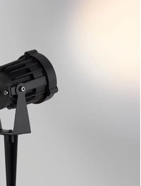 HITR TALNI REFLEKTOR \r\nLED 13 W 220–240 V 1160 lm \r\n2700K IP65\r\n NL9844059