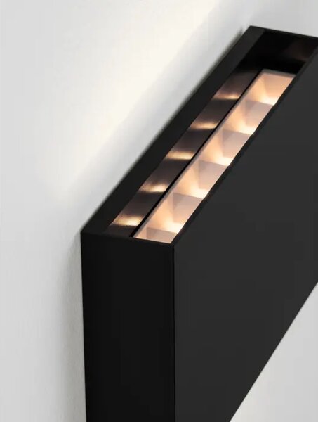 ZUNANJA STENSKA SVETILKA YOKO \\r\\nLED LED 13 W 788 Lm IP65 3000K ČRNA NL9030827
