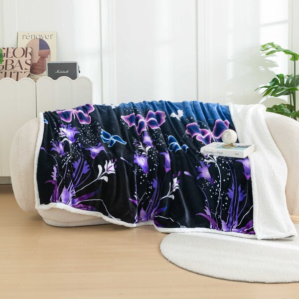 Deka z ovčko iz mikropliša VIOLET BUTTERFLY temno modra Dimenzije: 160 x 200 cm