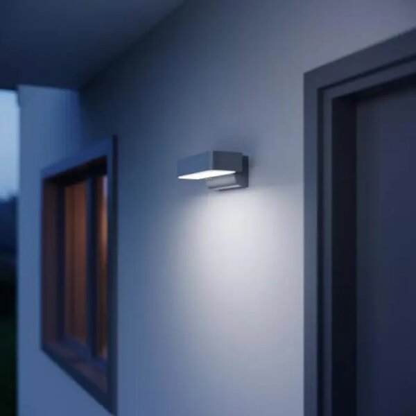 LED ZUNANJA STENSKA SVETILKA S SENZORJEM IN BLUETOOTH L 800 S SREBRNA 7,5 W 3000 K 466 lm L800 S SI
