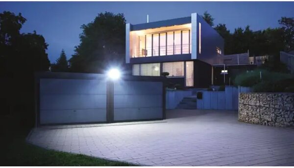 LED ZUNANJI STENSKI REFLEKTOR XLED PRO 240 S BELA XLED PRO 240 S BIJELA
