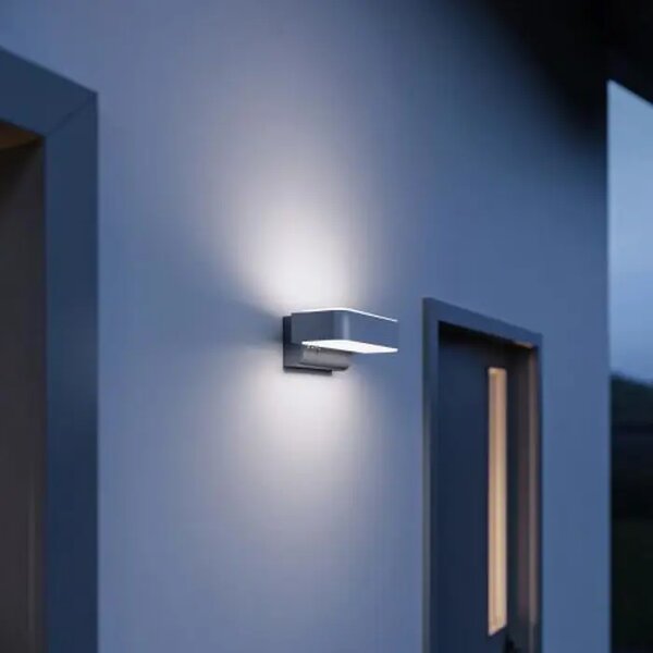 LED ZUNANJA STENSKA SVETILKA S SENZORJEM IN BLUETOOTH L 810 S SREBRNA 9,8 W 3000 K 679 lm L810 S SI