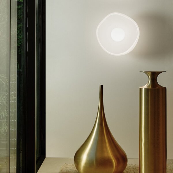 Tom Dixon LED stenska svetilka Melt, Ø 50 cm, opal/krom, zatemnjen, Kovinska, Dnevna soba / jedilnica, Plastika, Dizajn