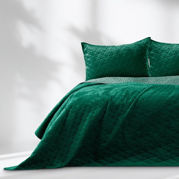 Zeleno prešito pregrinjalo 170x210 cm Laila – AmeliaHome