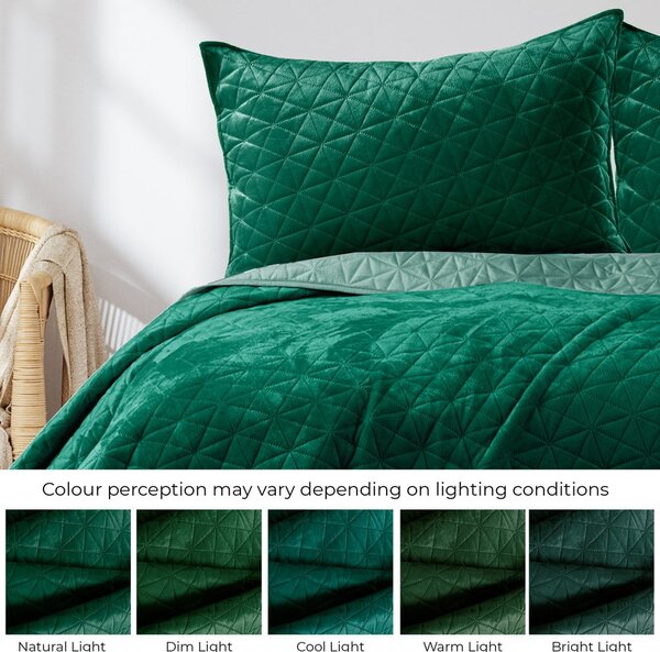 Zeleno prešito pregrinjalo 170x210 cm Laila – AmeliaHome