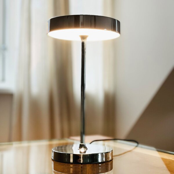 Dyberg Larsen LED namizna svetilka Starlight, krom, višina 26 cm, zatemnjen, Kovinska, Dnevna soba / jedilnica, Kovina, Dizajn