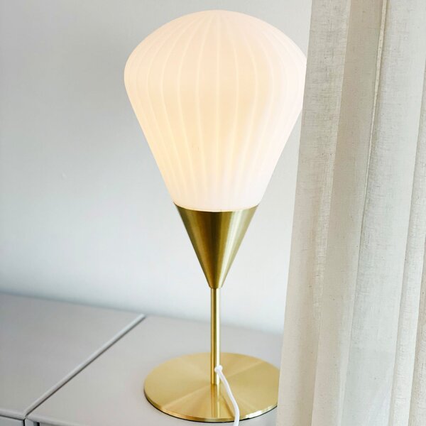 Dyberg Larsen namizna svetilka Ballon, bela/medenina, 46 cm, Kovinska, Dnevna soba / jedilnica, Kovina, Dizajn