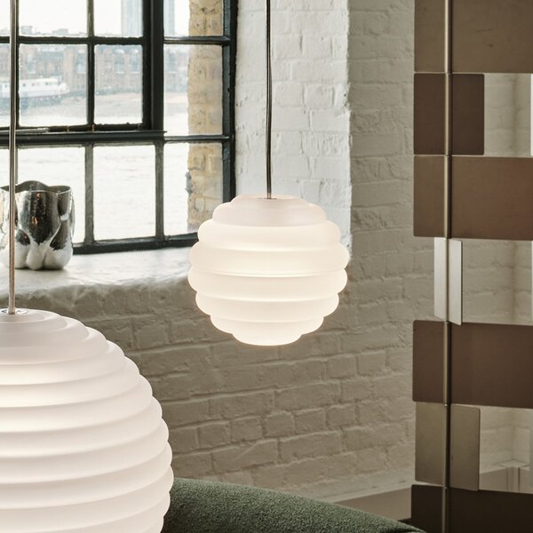Tom Dixon LED viseča svetilka Press Sphere Mini motna Ø 15 cm, zatemnjen, Bela, Dnevna soba / jedilnica, Steklo, Dizajn