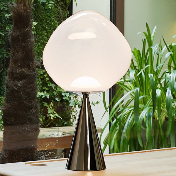 Tom Dixon LED namizna svetilka Melt Cone Fat, opal/srebrna, 47 cm, zatemnjen, Kovinska, Dnevna soba / jedilnica, Plastika, Dizajn