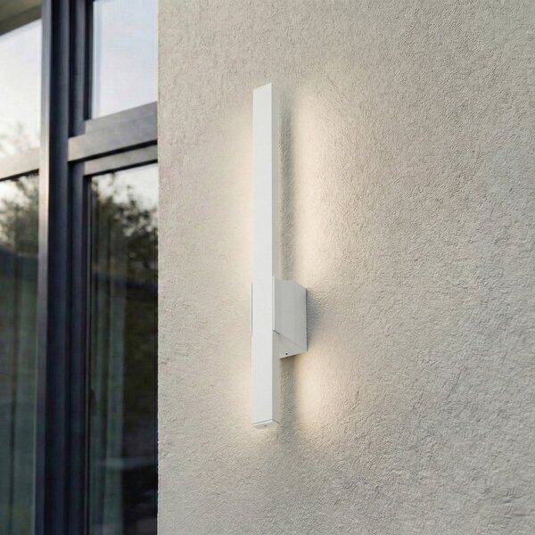 Lindby LED zunanja stenska svetilka Sakari, bela, aluminij, višina 50 cm, Bela, Aluminij, Sodobni