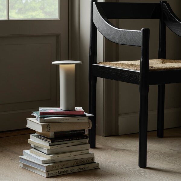 FRITZ HANSEN LED-akumulatorska namizna svetilka Solae, siva, aluminij, IP44, zatemnjen, Siva, Dnevna soba / jedilnica, Aluminij, Sodobni