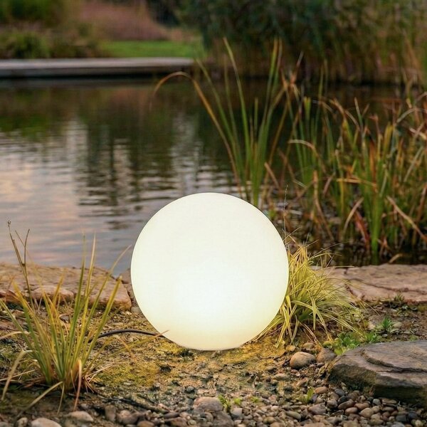 Lindby krogla Valyra, Ø 40 cm, IP54, zemeljski kolik, Bela, Plastika, Sodobni