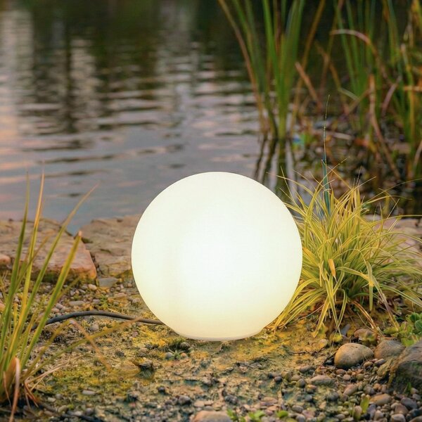 Lindby krogla Valyra, Ø 30 cm, IP54, zemeljski kolik, Bela, Plastika, Sodobni