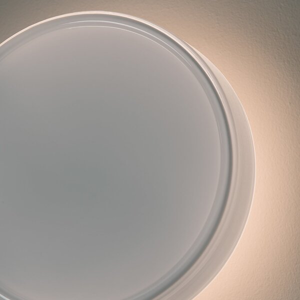 MARSET LED stenska svetilka Caramel, opal, Ø 38 cm, TRIAC, steklo, zatemnjen, Bela, Dnevna soba / jedilnica, Steklo, Dizajn