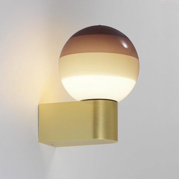 MARSET LED stenska svetilka Dipping Light A1, rjava/medenina, zatemnjen, Zlata / medeninasta, Dnevna soba / jedilnica, Kovina, Dizajn, Globus