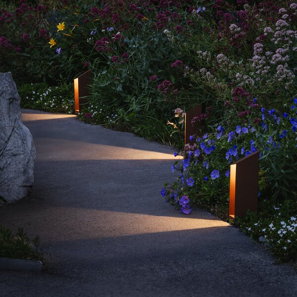 MARSET LED-sokel Domus višina 26 cm, rjavo-rdeč aluminij, zatemnjen, Rjava / rjasta, Aluminij, Dizajn